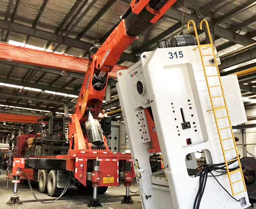 牧野附近随车吊出租，轻松解决运输难题