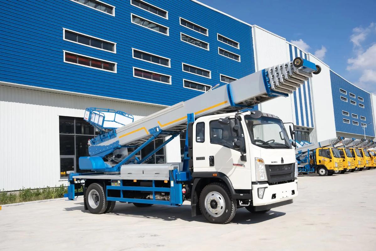 牧野出租云梯车高空作业车 建筑垃圾搬运