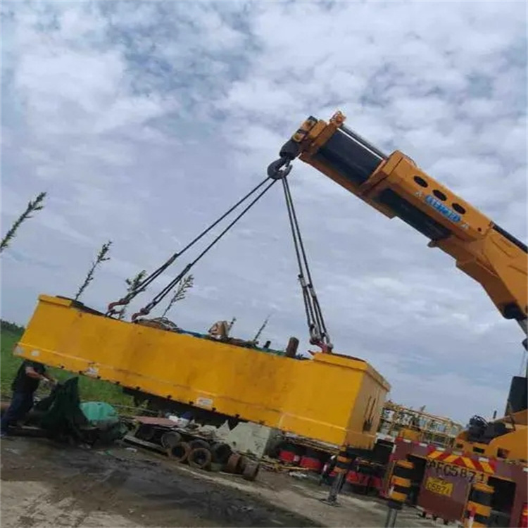 牧野随车吊吊集装箱怎么吊